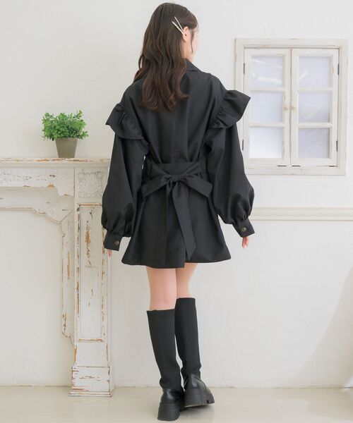 ems excite（エムズエキサイト）の「フリルcollarトレンチコート（トレンチコート・レディース・ブラック/ライトベージュ/ナチュラル・FREE）」の16枚目の写真