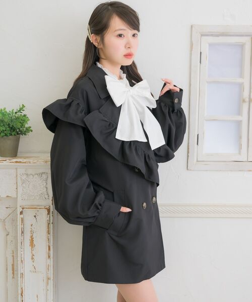 ems excite（エムズエキサイト）の「フリルcollarトレンチコート（トレンチコート・レディース・ブラック/ライトベージュ/ナチュラル・FREE）」の18枚目の写真