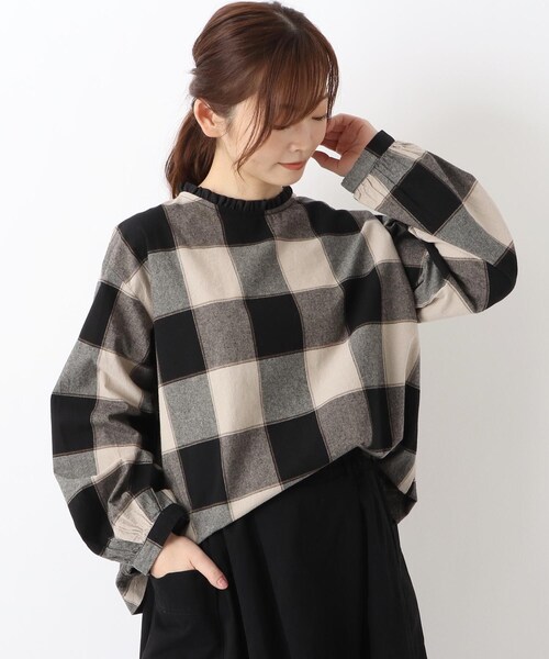 one'sterrace(ワンズテラス)の「起毛ブロックチェック シャツ(シャツ/ブラウス・レディース・ブラック系8/グレー系その他7/キャメル・02)」の2枚目の写真