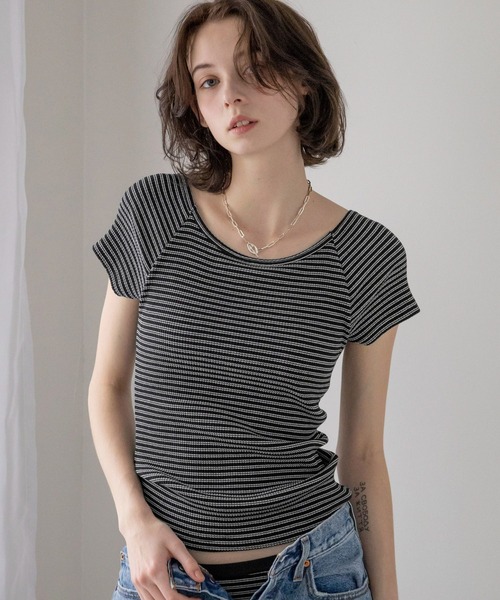 bijorie（ビジュリィ）の「【bijorie】カップ付きバックオープンTシャツ／NEW BASIC 24SS（インナーウェア/肌着・レディース・グリーン系/ブラック系/マスタード/ブラック/オフホワイト・MEDIUM/LARGE/LG）」の3枚目の写真