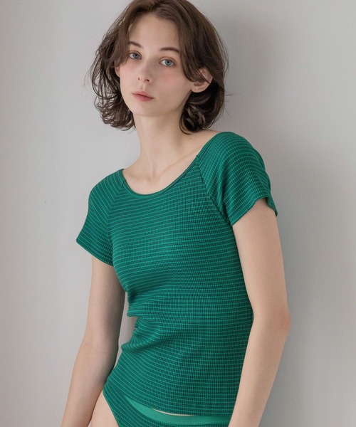 bijorie（ビジュリィ）の「【bijorie】カップ付きバックオープンTシャツ／NEW BASIC 24SS（インナーウェア/肌着・レディース・グリーン系/ブラック系/マスタード/ブラック/オフホワイト・MEDIUM/LARGE/LG）」の4枚目の写真