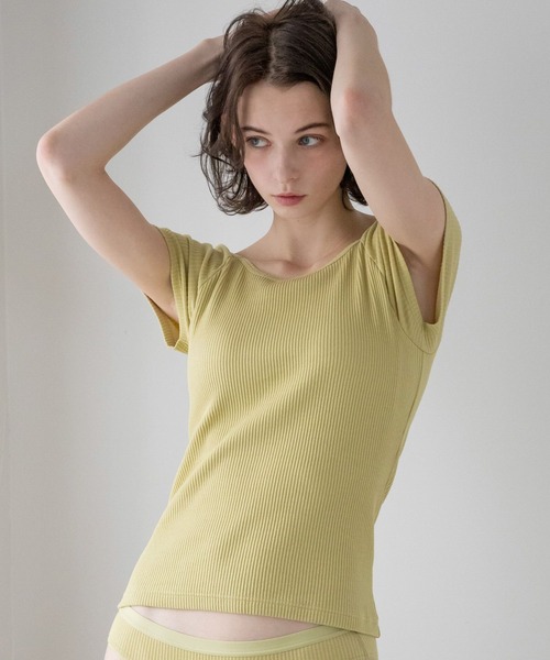 bijorie（ビジュリィ）の「【bijorie】カップ付きバックオープンTシャツ／NEW BASIC 24SS（インナーウェア/肌着・レディース・グリーン系/ブラック系/マスタード/ブラック/オフホワイト・MEDIUM/LARGE/LG）」の5枚目の写真