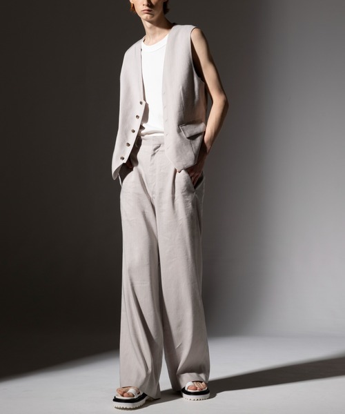 ROBES&CONFECTIONS（ローブスコンフェクションズ）の「Robes & Confections/ローブス&コンフェクションズ/Stretch Linen Herringbone Stripe Tailored Vest/KRC-V01-301F（ベスト・メンズ・グレー系その他3・3）」の2枚目の写真