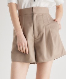 タックステッチショートパンツ