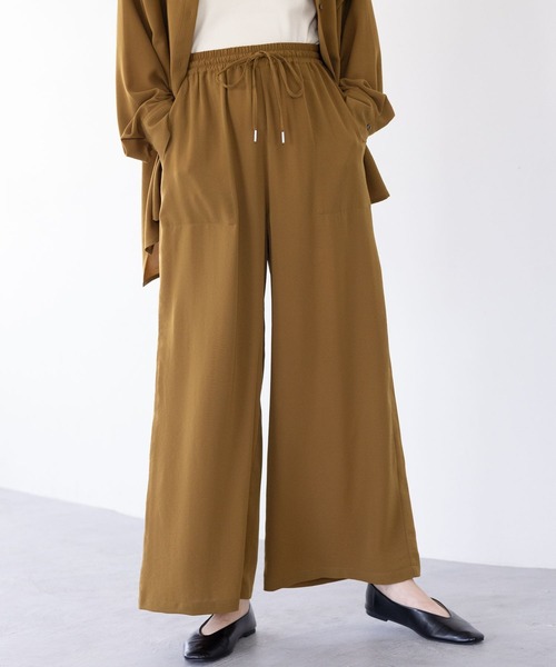 LEPSIM（レプシィム）の「マルチメリットカルゼワイドパンツ　987508（その他パンツ・レディース・チャコールグレー/ネイビー/ベージュ/ライトグリーン/カーキブラウン・FREE）」の2枚目の写真