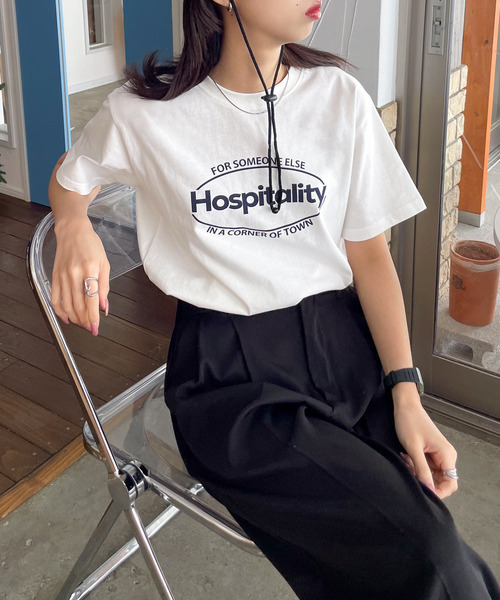 Chillfar(チルファー)の「アソートプリント半袖Tシャツ(Tシャツ/カットソー・レディース・ブルー/杢グレー/ネイビー系/アイボリー系/グレー系/ホワイト系/ホワイト/ネイビー系1/ブラウン/オートミール/ネイビー/イエロー/ブルー系/イエロー系・FREE)」の1枚目の写真