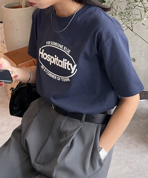 Chillfar(チルファー)の「アソートプリント半袖Tシャツ(Tシャツ/カットソー・レディース・ブルー/杢グレー/ネイビー系/アイボリー系/グレー系/ホワイト系/ホワイト/ネイビー系1/ブラウン/オートミール/ネイビー/イエロー/ブルー系/イエロー系・FREE)」の22枚目の写真