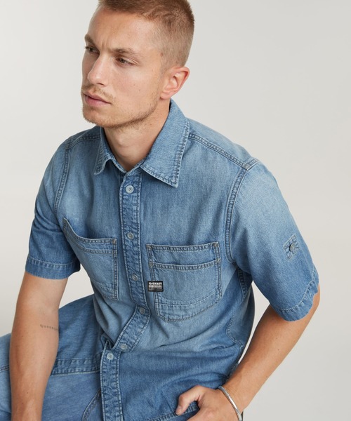 G-STAR（ジースター）の「SLANTED DOUBLE POCKET REGULAR SHIRT/デニムシャツ（シャツ/ブラウス・メンズ・ライトインディゴブルー・X-SMALL/X-LARGE/SMALL/MEDIUM/LARGE）」の4枚目の写真