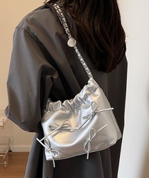 リボン付きチェーンショルダーバッグ