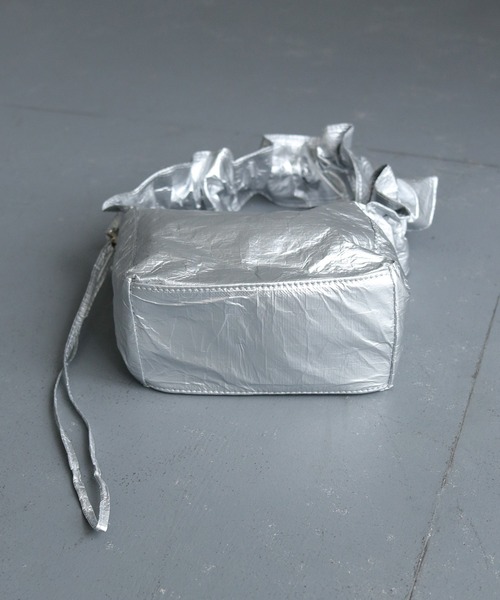 cheriella（シェリエラ）の「【cheriella】ギャザリングハンドバッグ GATHERING HANDBAG（ハンドバッグ・レディース・シルバー/ブラック・ONESIZE）」の11枚目の写真