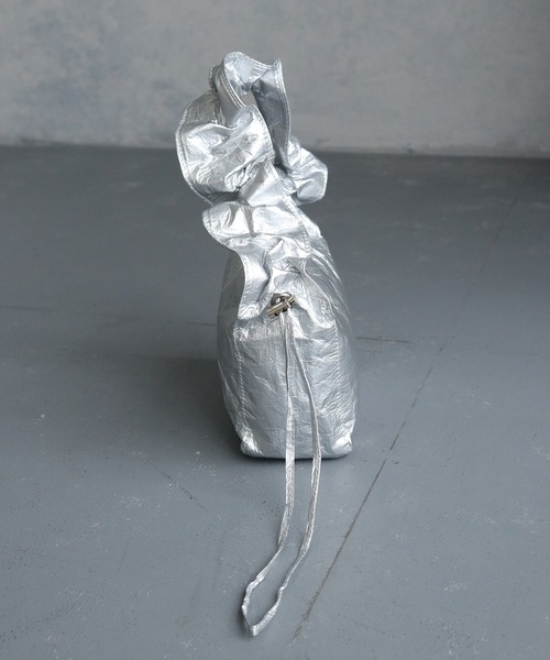 cheriella（シェリエラ）の「【cheriella】ギャザリングハンドバッグ GATHERING HANDBAG（ハンドバッグ・レディース・シルバー/ブラック・ONESIZE）」の9枚目の写真