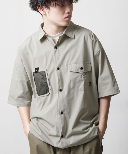 GERRY(ジェリー)の「【GERRY】ストレッチ ナイロン タスラン メッシュポケット 半袖シャツ(シャツ/ブラウス・メンズ・ブラック/ベージュ/カーキ・MEDIUM/LARGE/X-LARGE)」の2枚目の写真