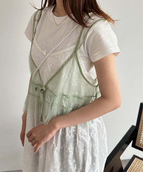 kutir（クティール）の「チュールリボンキャミビスチェ（ベスト・レディース・チャコールグレー/ブラック/ブルー/グリーン/アイボリー・FREE）」の5枚目の写真