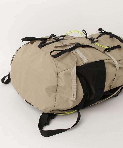 MYSTERY RANCH（ミステリーランチ）の「MYSTERY RANCH GALLAGATOR 25 ミステリーランチ リュック ギャラゲーター 25（バックパック/リュック・メンズ・ベージュ/オレンジ/ブラック/セージグリーン・FREE/L/XL）」の6枚目の写真