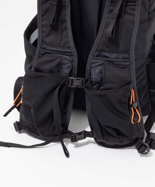 MYSTERY RANCH（ミステリーランチ）の「MYSTERY RANCH GALLAGATOR 25 ミステリーランチ リュック ギャラゲーター 25（バックパック/リュック・メンズ・ベージュ/オレンジ/ブラック/セージグリーン・FREE/L/XL）」の14枚目の写真