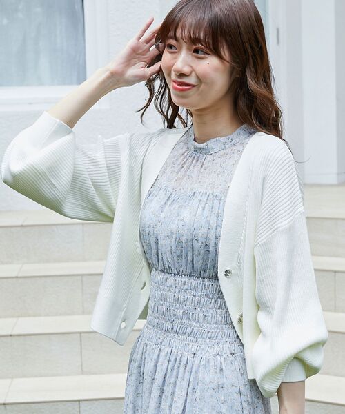 MAJESTIC LEGON（マジェスティックレゴン）の「フラワーボタンUVカットカーディガン（カーディガン/ボレロ・レディース・ライトグリーン/ピンク/ブラック/ライトブルー/オフホワイト・MEDIUM）」の21枚目の写真