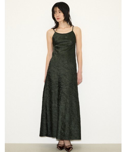 THROW by SLY（スローバイスライ）の「THROW WRINKLE SATIN SLIP OP リンクル サテン スリップ ワンピース（ワンピース・レディース・オレンジ/ライトブラック・FREE）」の2枚目の写真