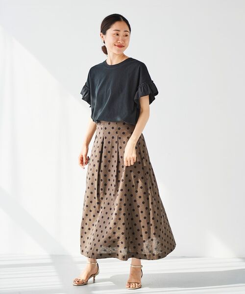 le.coeur blanc（ルクールブラン）の「《手洗い可能》ドットフロントタックロングスカート（スカート・レディース・ホワイト系その他/ブラウン系その他4・38）」の3枚目の写真