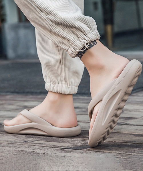 SVEC(シュベック)の「厚底 ビーチサンダル(サンダル・レディース・ベージュ/ホワイト/ブラック・35-36/37-38/39-40)」の9枚目の写真