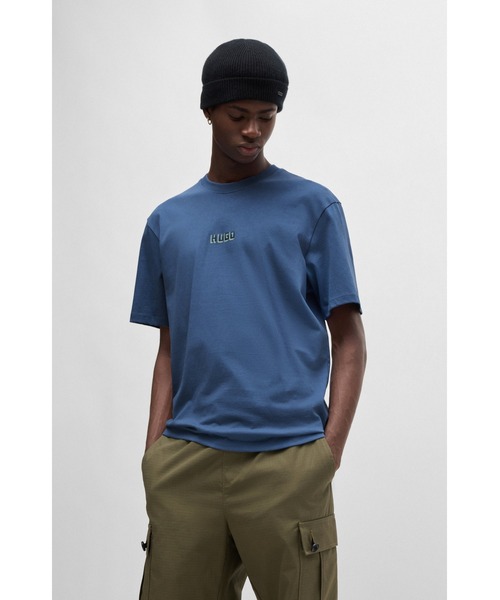 HUGO(ヒューゴ)の「ラージHUGOバックロゴ リラックスフィット コットンTシャツ(Tシャツ/カットソー・メンズ・ブラック/ホワイト/ブルー・XL/L/M/XXL/S/XS)」の1枚目の写真
