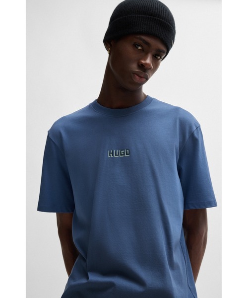 HUGO(ヒューゴ)の「ラージHUGOバックロゴ リラックスフィット コットンTシャツ(Tシャツ/カットソー・メンズ・ブラック/ホワイト/ブルー・XL/L/M/XXL/S/XS)」の12枚目の写真