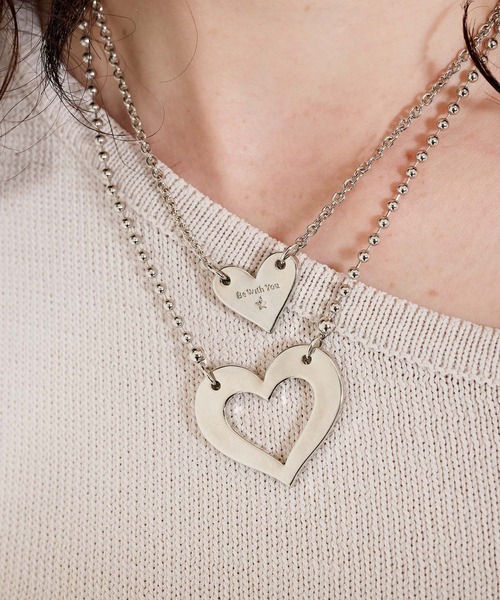 TINA：JOJUN（ティーナジョジュン）の「ハート ペアネックレス TINA：JOJUN（ネックレス・レディース・シルバー・フリー）」の2枚目の写真