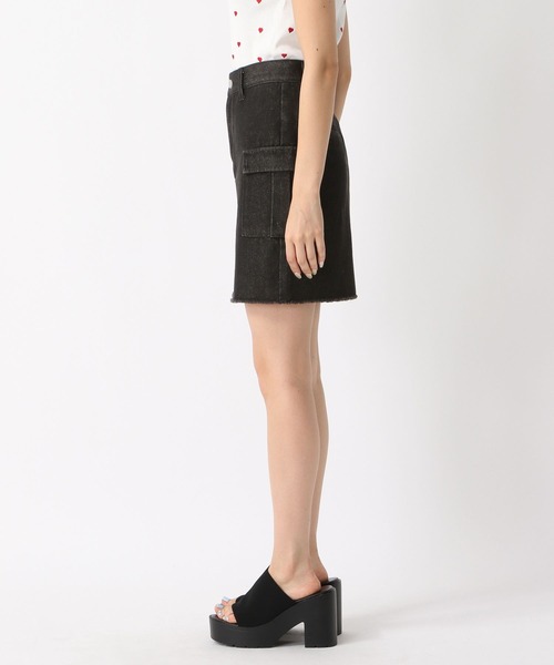 FOREVER 21（フォーエバー トゥエンティーワン）の「【2024SS】カーゴミニデニムスカート（デニムスカート・レディース・ブラック/ブルー・SMALL/MEDIUM）」の10枚目の写真