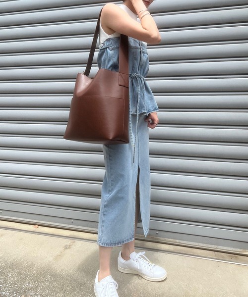 KOBE LETTUCE(コウベレタス)の「軽量ワンベルトバッグ(ショルダーバッグ・レディース・アイボリー/ブラック/ブラウン・F)」の19枚目の写真