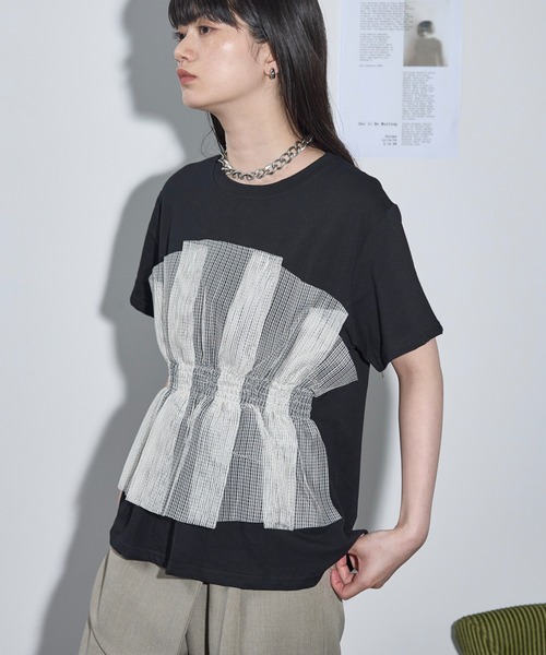 THE YOn(ザヨン)の「チュールビスチェレイヤードTシャツ(Tシャツ/カットソー・レディース・ホワイト/ベージュ/ブラック・FREE)」の3枚目の写真