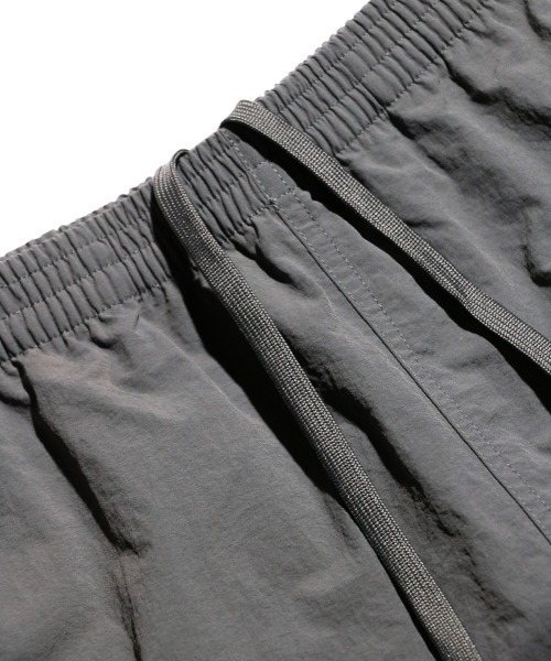 made in standard （メイドインスタンダード）の「MADE IN STANDARD / メイドインスタンダード ARMY SHORTS アーミープリント ショートパンツ（その他パンツ・メンズ・ブラック/パープル/ピンク/グレー/イエロー/カモフラージュ/オリーブ系・SMALL/MEDIUM/LARGE/X-LARGE）」の19枚目の写真