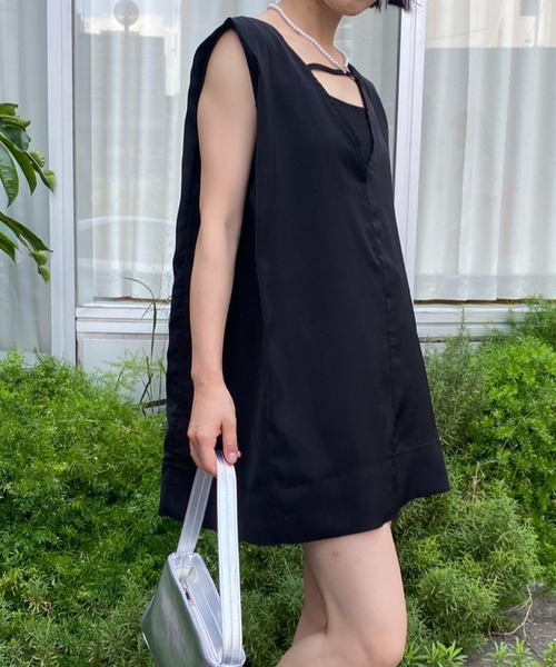 mebole(メボレ)の「Vネックノースリーブ2wayミニワンピ(ワンピース・レディース・ホワイト/ブラック・FREE)」の17枚目の写真