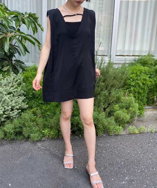 mebole(メボレ)の「Vネックノースリーブ2wayミニワンピ(ワンピース・レディース・ホワイト/ブラック・FREE)」の20枚目の写真