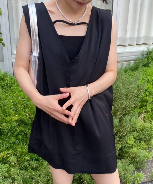 mebole(メボレ)の「Vネックノースリーブ2wayミニワンピ(ワンピース・レディース・ホワイト/ブラック・FREE)」の15枚目の写真