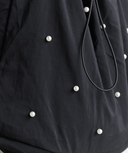 rps(アールピーエス)の「ナイロンアソートフリルBAG(ショルダーバッグ・レディース・アイボリー/ホワイト系その他4/ブラック系その他2/ブラック系その他3/ブラック・フリー)」の6枚目の写真