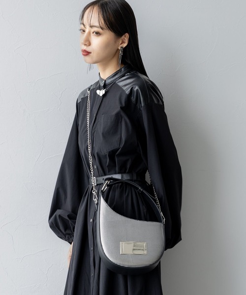 HARE（ハレ）の「ムーンガタミニバッグ(HARE)（ハンドバッグ・レディース・ブラック/シルバー・FREE）」の6枚目の写真