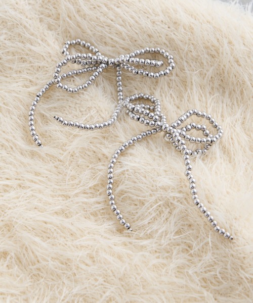 CIAOPANIC TYPY（チャオパニックティピー）の「lilメタルボールリボンピアス（ピアス（両耳用）・レディース・ゴールド/シルバー・ONE SIZE）」の6枚目の写真