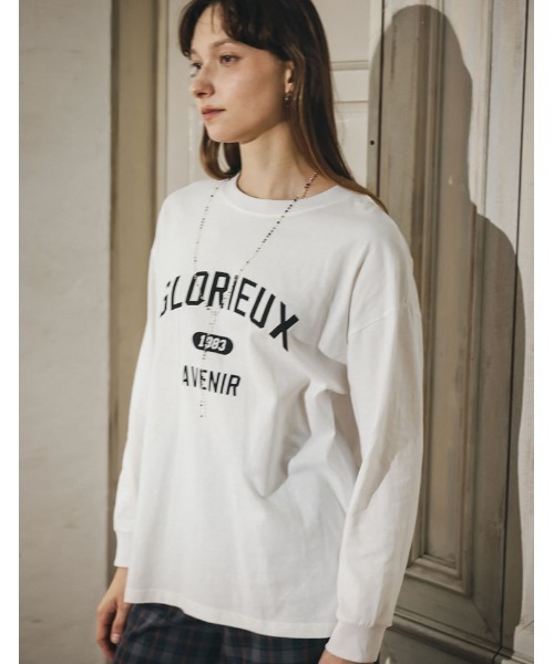 Re:EDIT（リエディ）の「オーバーサイズコットンカレッジロゴロンT（Tシャツ/カットソー・レディース・ホワイト×ブラック/ベージュ/ホワイト系その他/チャコール・MEDIUM/LARGE）」の5枚目の写真