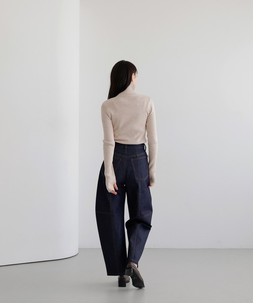 LIAN(リアン)の「指穴タートルネックリブニット(ニット/セーター・レディース・アイボリー/カーキ/チャコールグレー/ベージュ・FREE)」の10枚目の写真