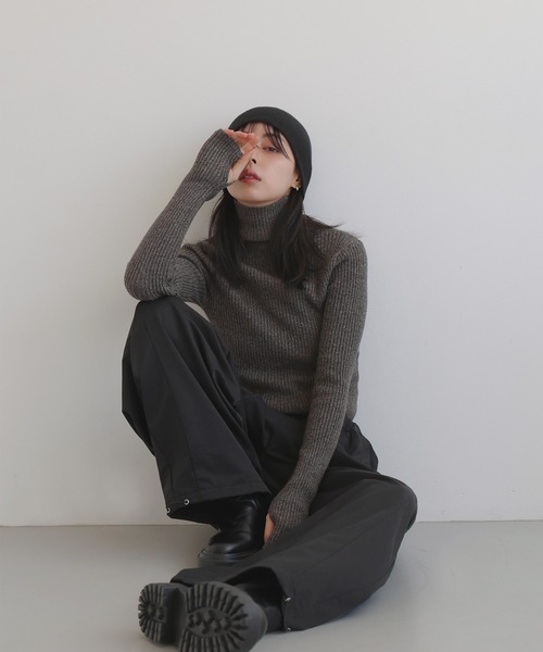 LIAN(リアン)の「指穴タートルネックリブニット(ニット/セーター・レディース・アイボリー/カーキ/チャコールグレー/ベージュ・FREE)」の17枚目の写真