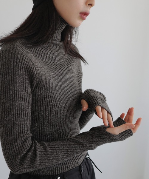 LIAN(リアン)の「指穴タートルネックリブニット(ニット/セーター・レディース・アイボリー/カーキ/チャコールグレー/ベージュ・FREE)」の21枚目の写真