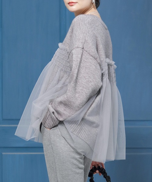 by LEGNA（バイレグナ）の「ビスチェをレイヤードしたようなデザイン。チュールドッキングプルオーバー（ニット/セーター・レディース・ブラック/アイボリー/グレー/ブルー/ピンク/ベージュ・FREE）」の13枚目の写真