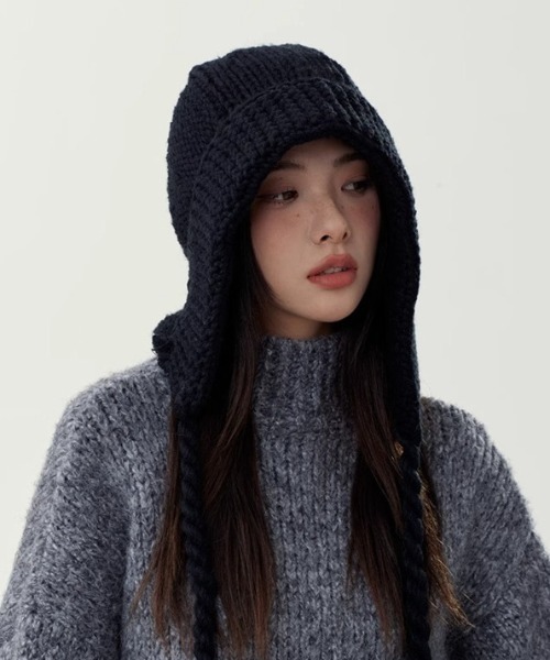 Vipoa（ヴィポア）の「ルーズニットバラクラバ（ニットキャップ/ビーニー・レディース・アイボリー/ブラック/レッド・FREE）」の2枚目の写真