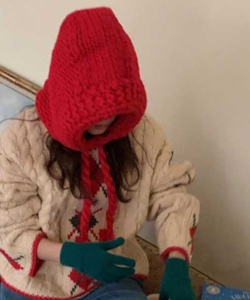 Vipoa（ヴィポア）の「ルーズニットバラクラバ（ニットキャップ/ビーニー・レディース・アイボリー/ブラック/レッド・FREE）」の6枚目の写真