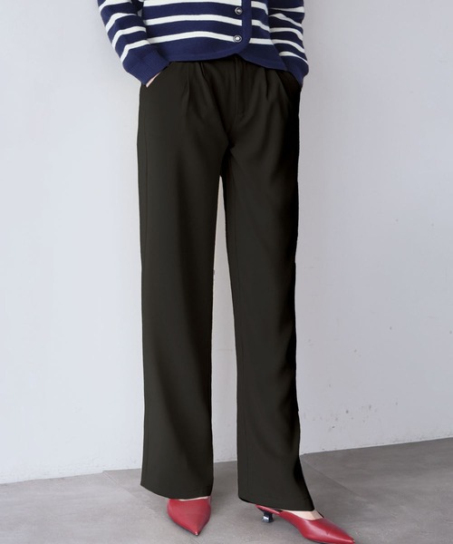 LOWO(ロワ)の「タックストレートスラックスパンツ(スラックス・レディース・ブラック/オフホワイト・2L/S/M/L)」の1枚目の写真