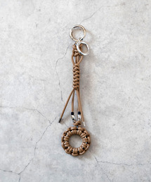 SENTI（センティ）の「SENTI センティ / LEATHER BRAID CIRCLE KEYSTRAP レザー編み込みキーストラップ キーホルダー / 2033（キーホルダー）」