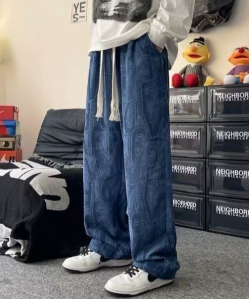 MGV(エムジーヴィー)の「総柄ストリートパンツ(その他パンツ・メンズ・ブルー/アイボリー/ブラック・MEDIUM/LARGE/X-LARGE)」の7枚目の写真