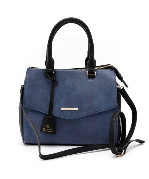CIAOPANIC(チャオパニック)の「【Ciaopanic】 コンビカラーアオリショルダー(ショルダーバッグ・レディース・ベージュ/ボルドー/ネイビー・FREE)」の2枚目の写真
