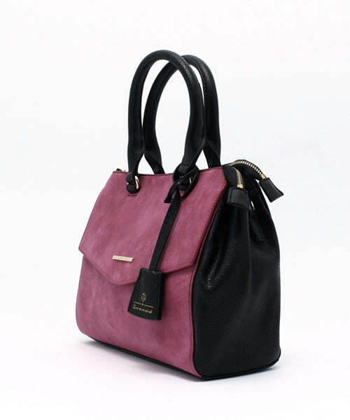 CIAOPANIC(チャオパニック)の「【Ciaopanic】 コンビカラーアオリショルダー(ショルダーバッグ・レディース・ベージュ/ボルドー/ネイビー・FREE)」の4枚目の写真