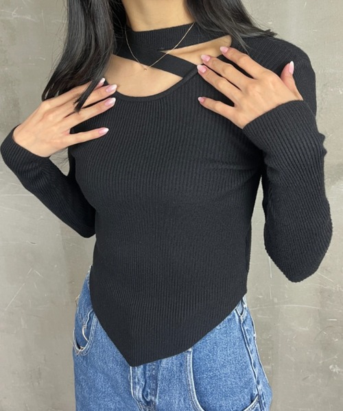 tolene(トレネ)の「チョーカーデザイン Uネック ニットプルオーバー(ニット/セーター・レディース・ブラック/ホワイト・FREE)」の2枚目の写真