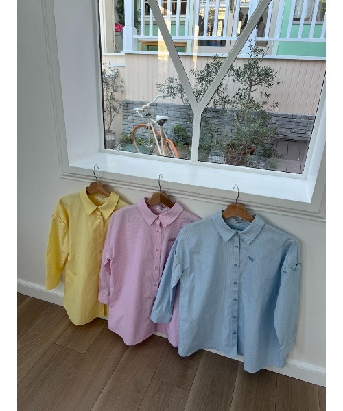 JENNI love(ジェニィラブ)の「肩あき2wayロング丈シャツ(シャツ/ブラウス・キッズ・サックスブルー/ピンク/イエロー・130cm/140cm/150cm/160cm)」の6枚目の写真